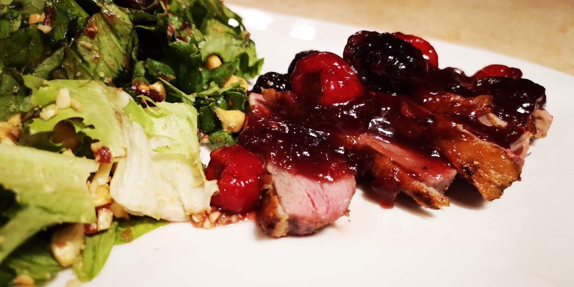 Magret de canard aux petits fruits